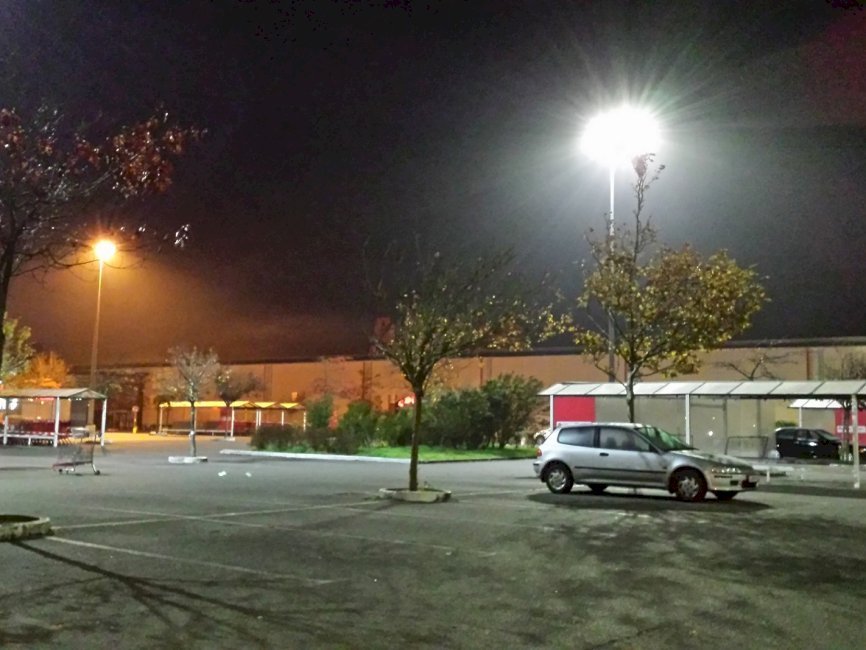 Eclairage LED de nuit sur parking